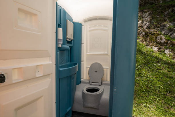 Best Porta potty delivery and setup  in Houghton Lake, MI